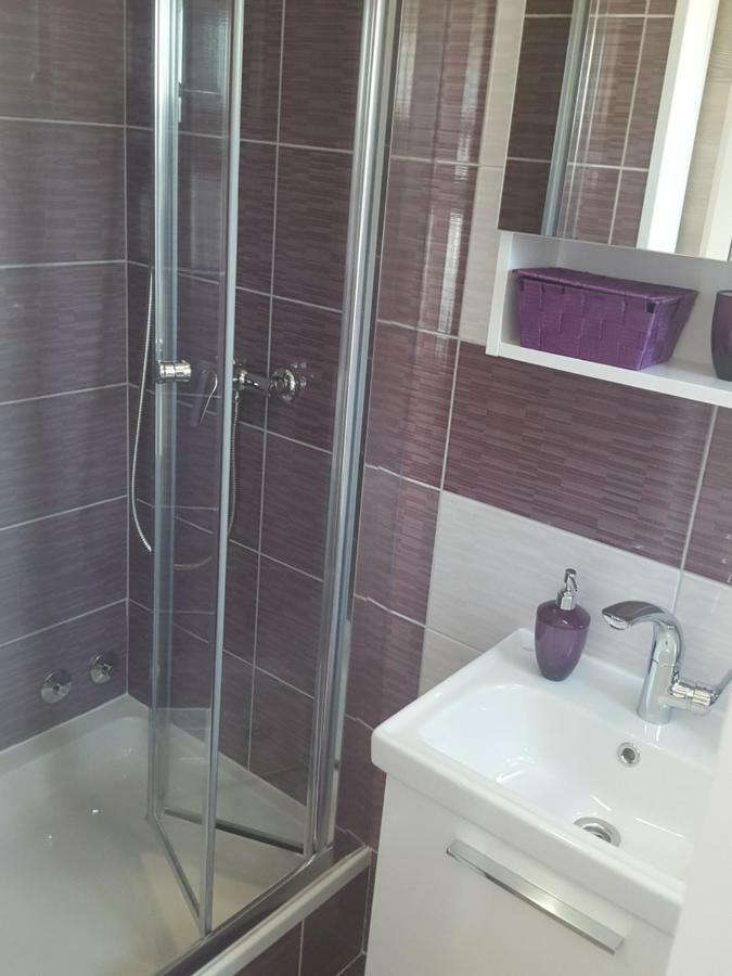 Apartmani Slavica Rab Town Extérieur photo