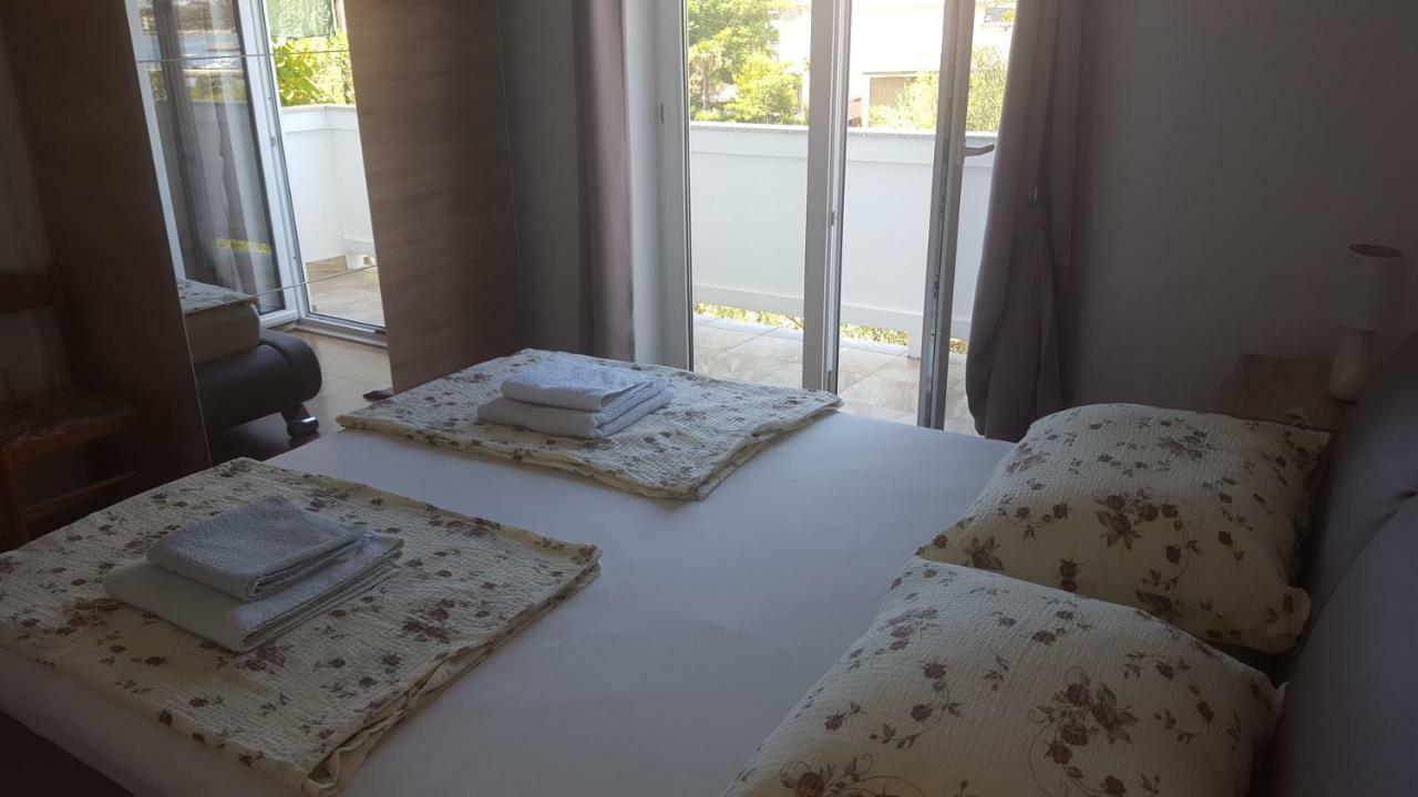 Apartmani Slavica Rab Town Extérieur photo